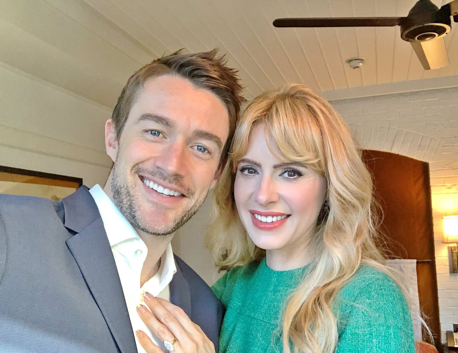 Robert Buckley Wife